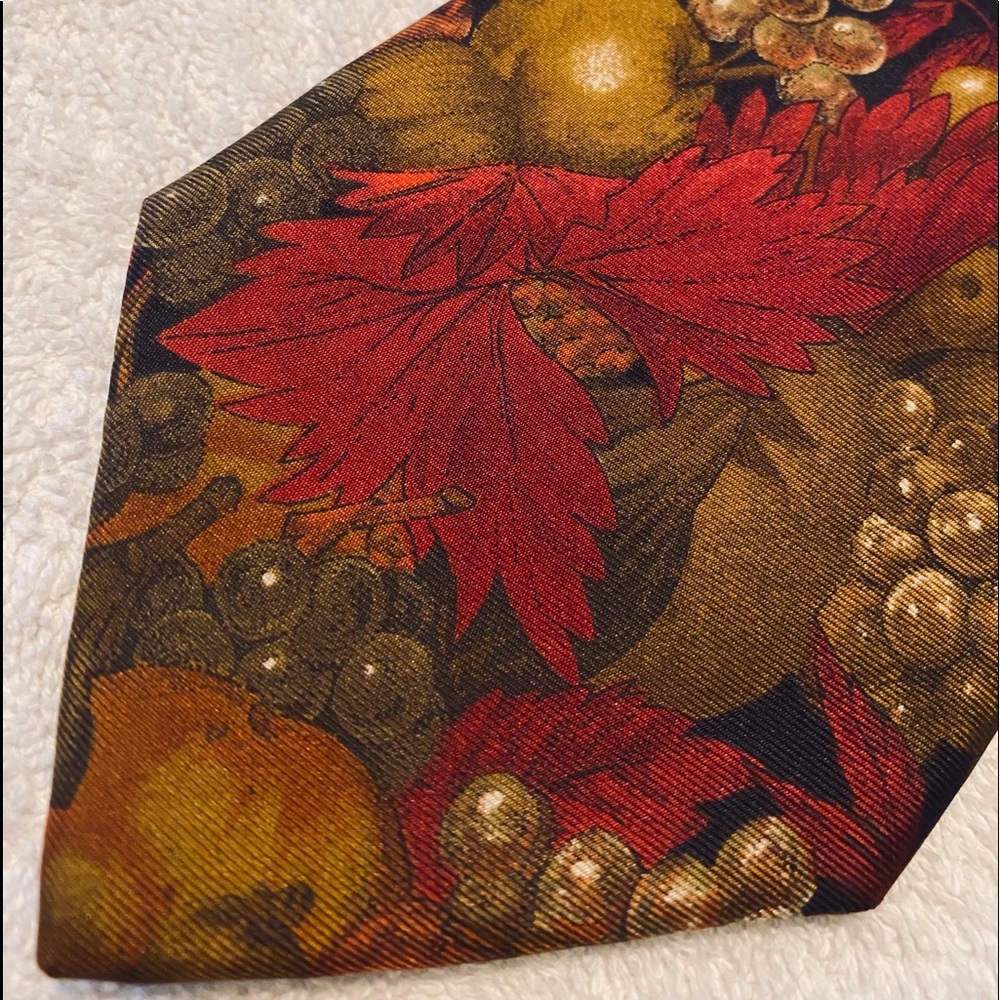 Brand New SUPER Stylish Tie By STUDIO R